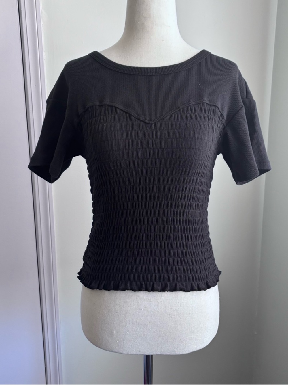 Chaser Black Short-Sleeve Smocked Top - Women size S